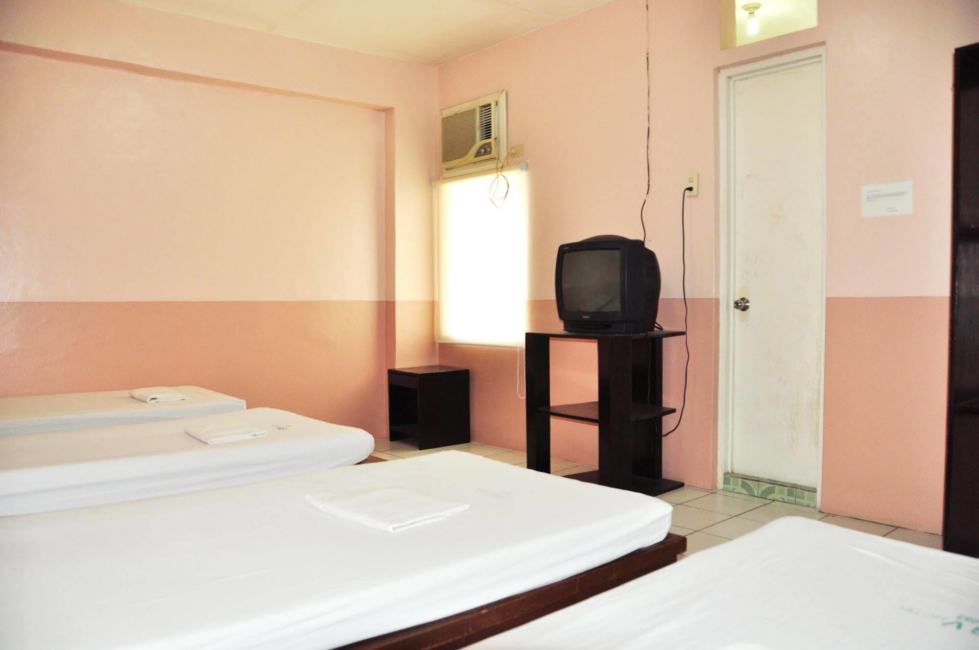 Gv Hotel - Lapu-Lapu City Eksteriør billede